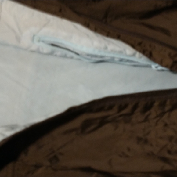 Columbia women's size M waterproof packable hooded coat - Picture 8 of 14